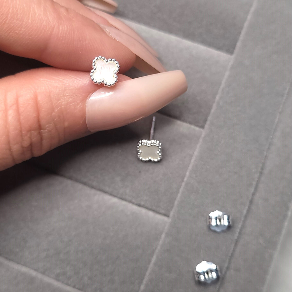 Trevo madrepérola 6,8mm