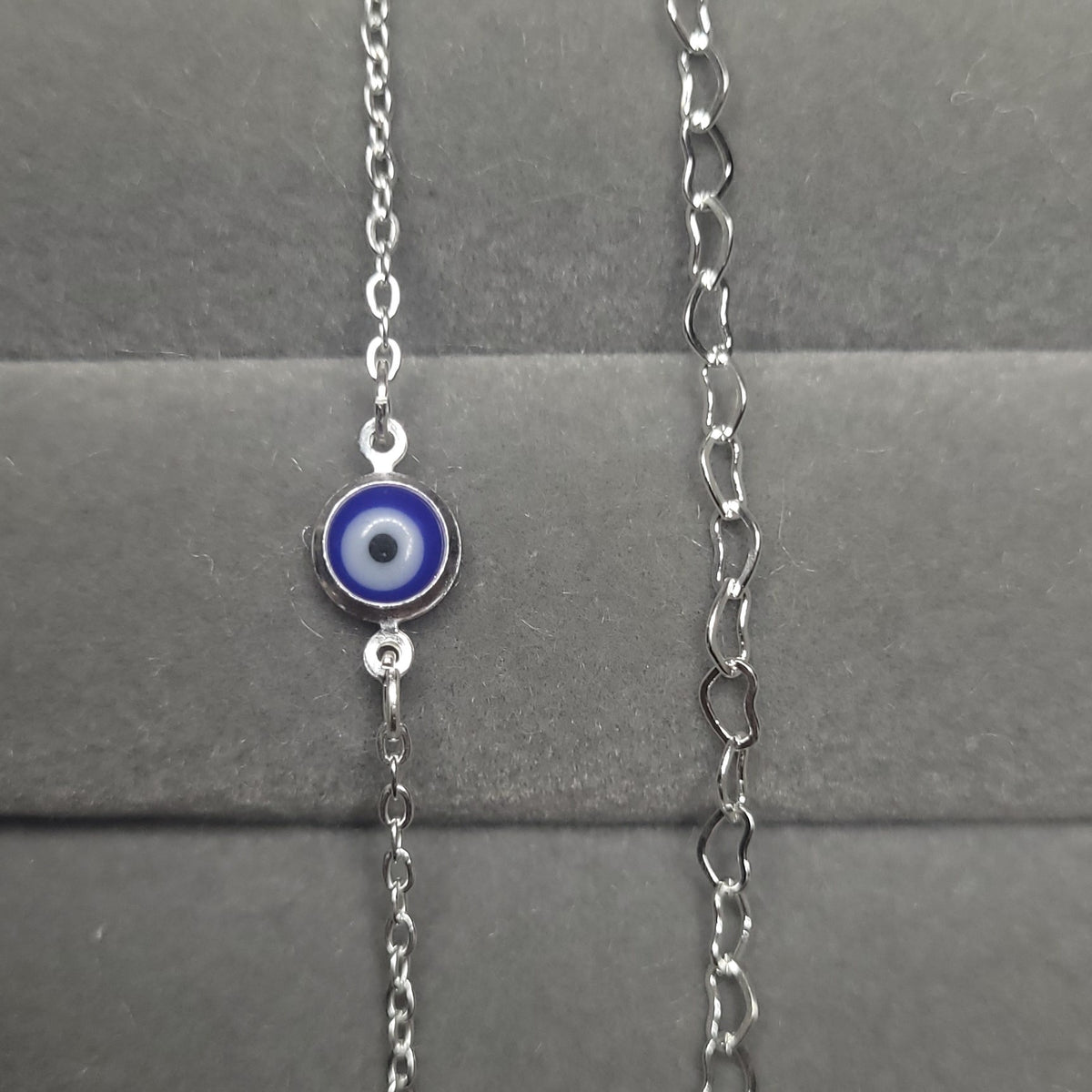 Kit mãe e filha pulseira todo coração e elos com olho grego