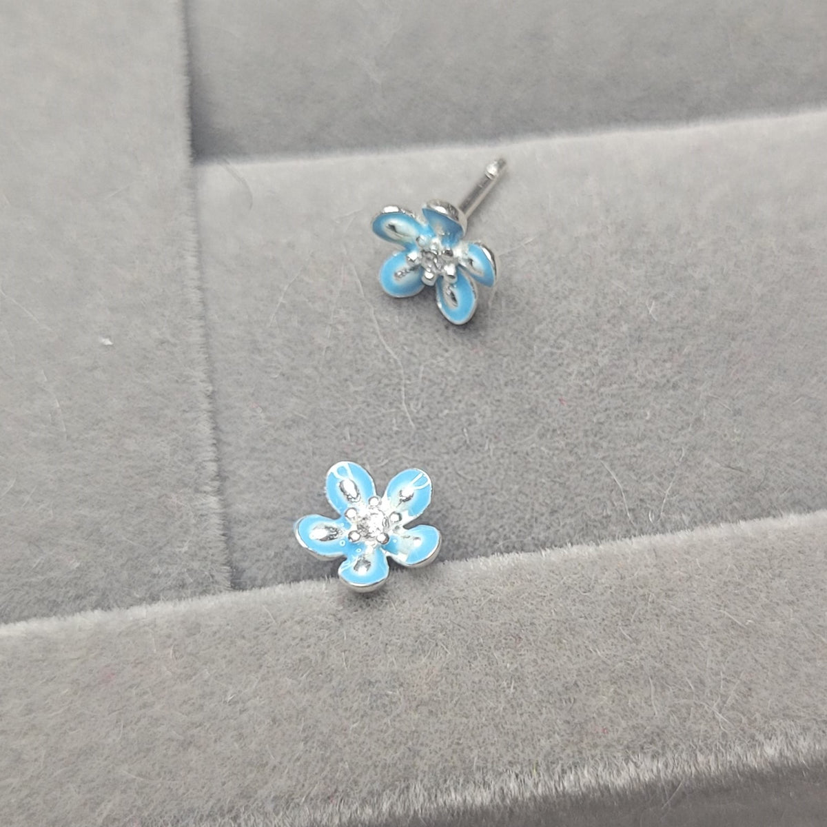 Brinco jardim azul infantil