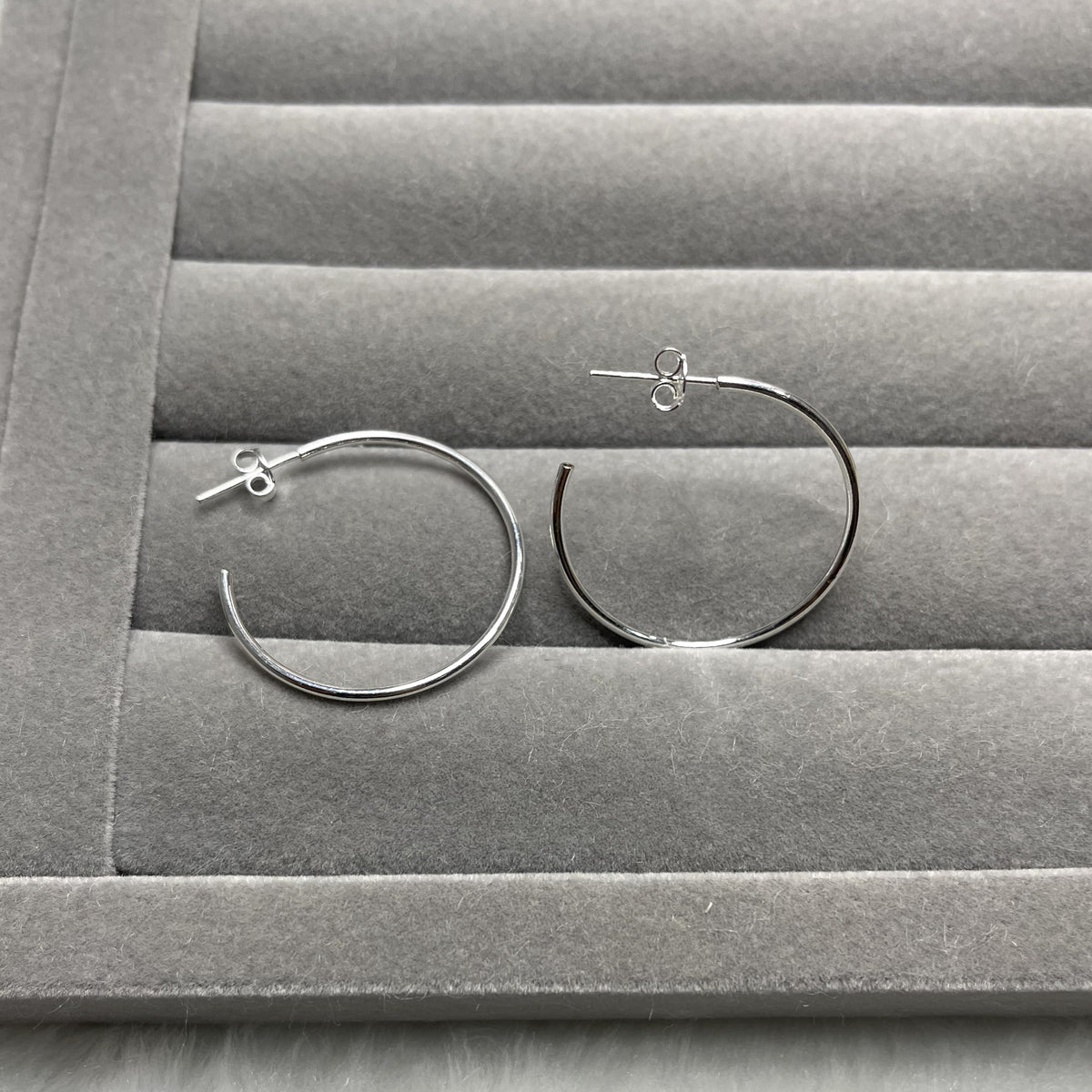 Brinco Argola Círculo de Luz