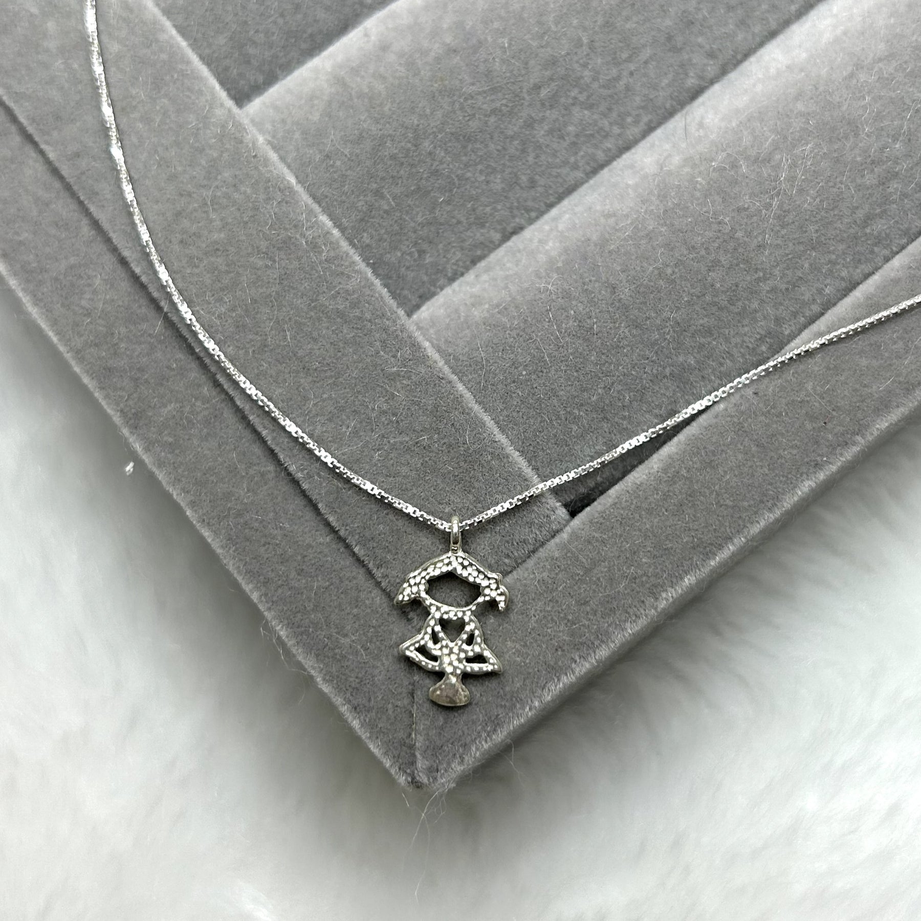 Colar veneziano Menina 40cm