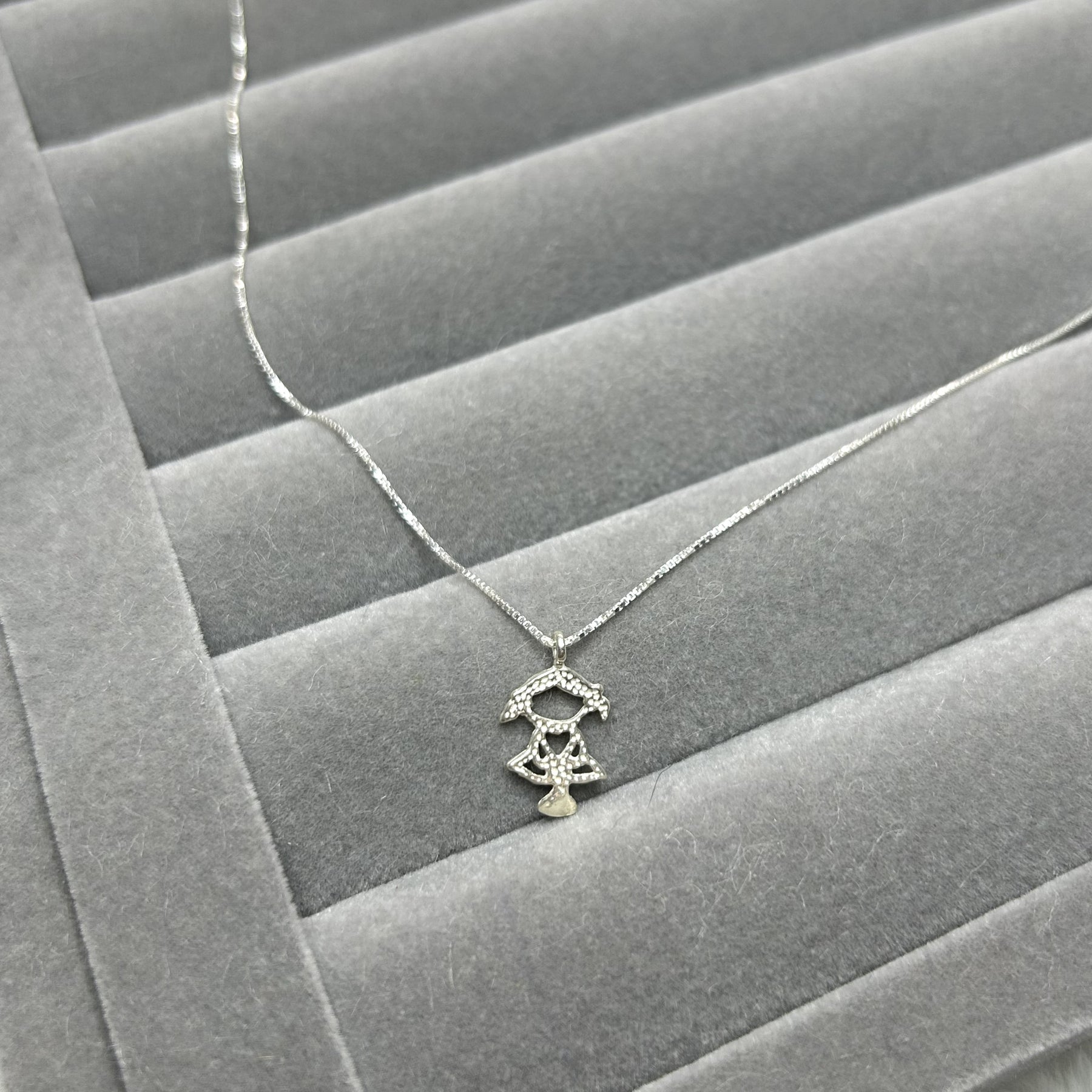 Colar veneziano Menina 40cm