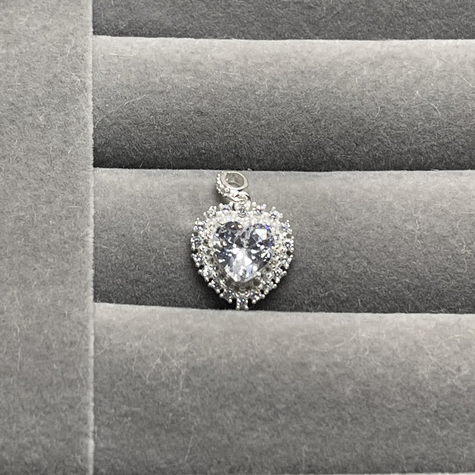 Pingente  Coração de Luz Cravejado