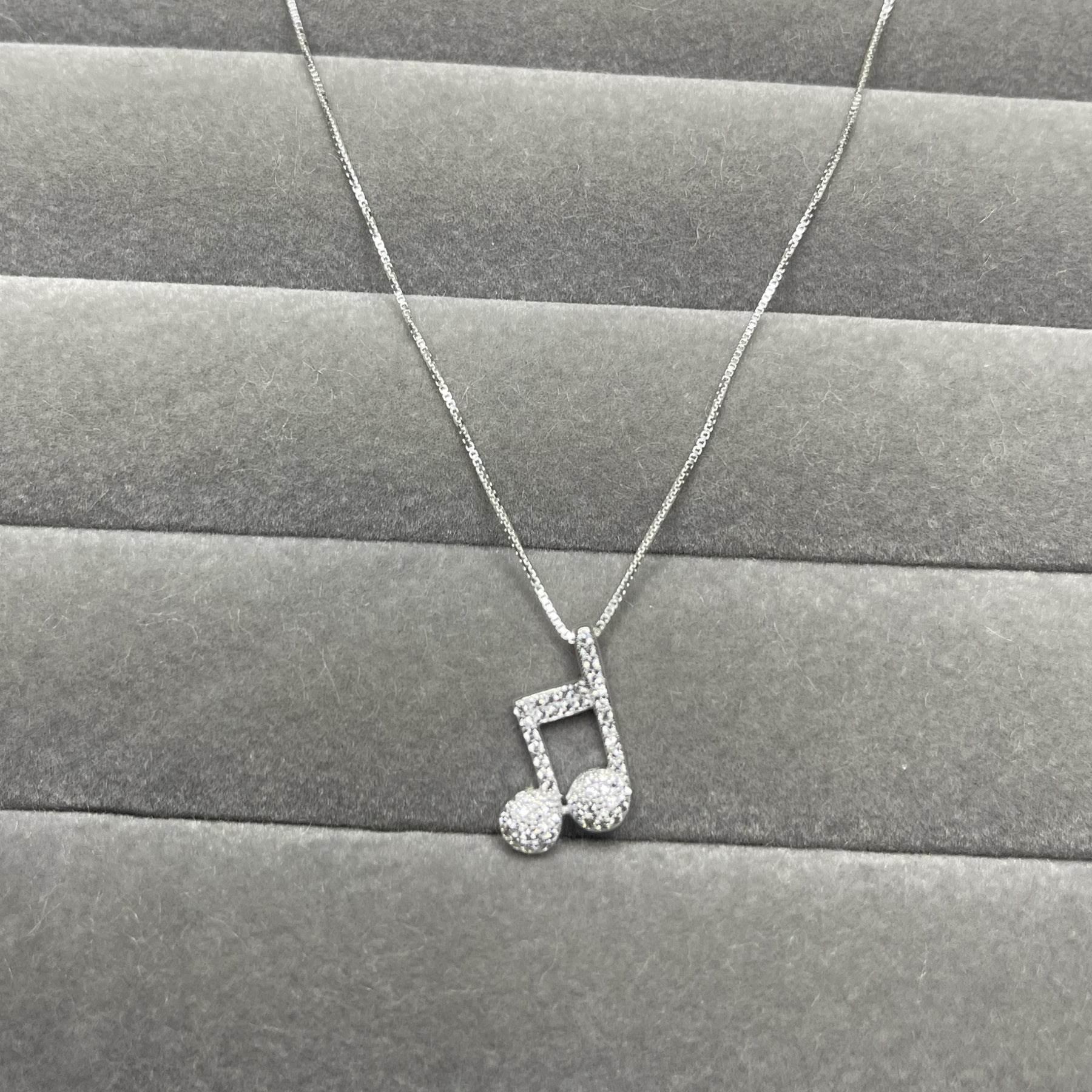 Colar choker 40cm Melodia em Prata