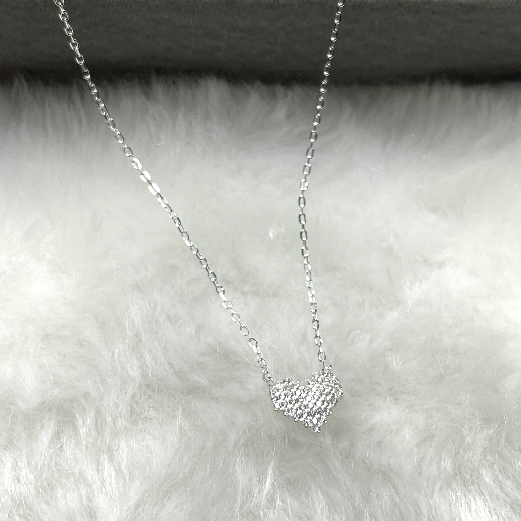 Colar choker 40cm Coração Cristal Cravejado